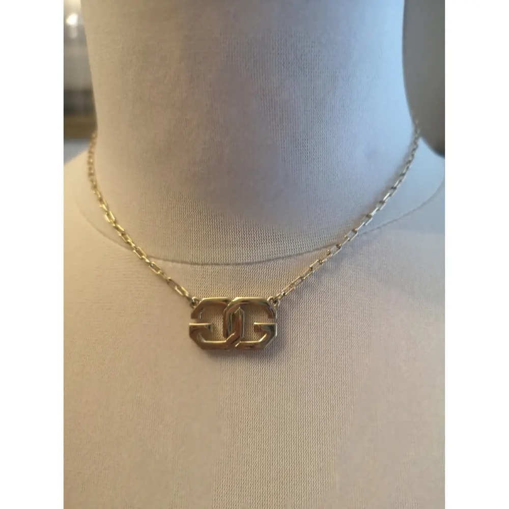 Givenchy Gold Necklace with Dainty Chain and Elegant Pendant - Picture 2 of 8